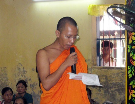 Kiên Giang: Đông đảo Phật tử dâng y Kathina & đặt Bát hội ảnh 8 Kiên Giang: Đông đảo Phật tử dâng y Kathina & đặt Bát hội ảnh 8