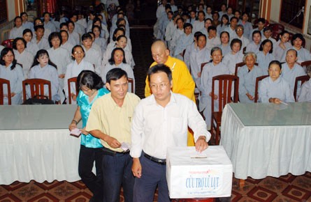 Kiên Giang: Chùa Phổ Minh hướng về đồng bào miền Trung & Tây nguyên ảnh 4 Kiên Giang: Chùa Phổ Minh hướng về đồng bào miền Trung & Tây nguyên ảnh 4