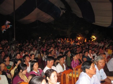 Đak Nông: Đêm nhạc "Thương về miền Trung" ảnh 9