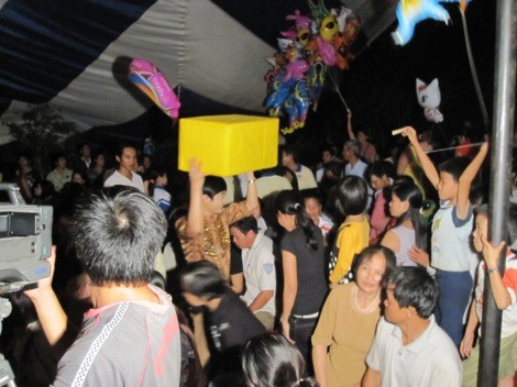 Đak Nông: Đêm nhạc "Thương về miền Trung" ảnh 18