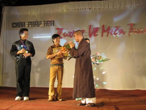 Đak Nông: Đêm nhạc "Thương về miền Trung" ảnh 20