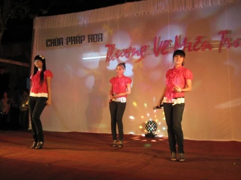 Đak Nông: Đêm nhạc "Thương về miền Trung" ảnh 22