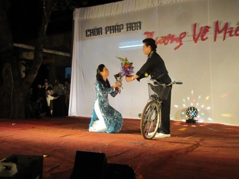 Đak Nông: Đêm nhạc "Thương về miền Trung" ảnh 31