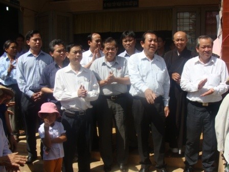 Tấm lòng sưởi ấm mùa đông ảnh 7 h5.jpg