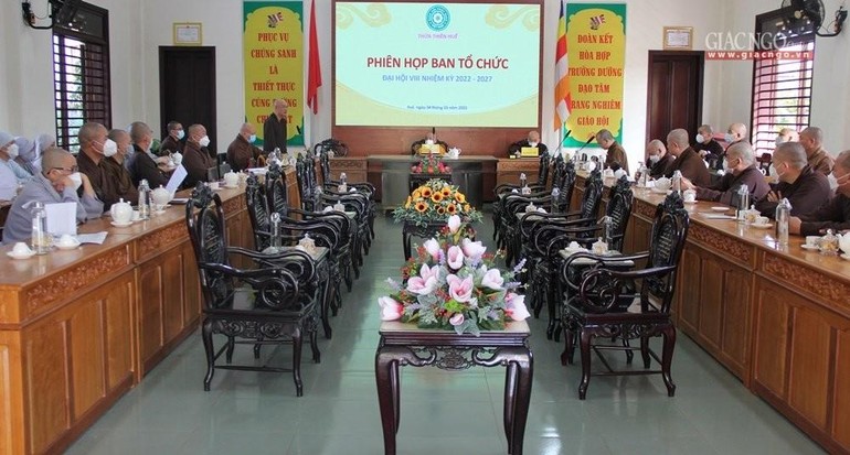 Quang cảnh phiên họp của Ban Tổ chức Đại hội đại biểu Phật giáo tỉnh Thừa Thiên Huế sáng 4-3-2022