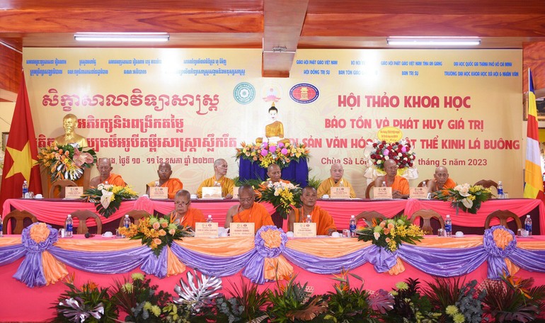Tọa đàm "Phật giáo Nam tông Khmer tỉnh An Giang đồng hành cùng dân tộc" tại chùa Sà-lôn (An Giang)