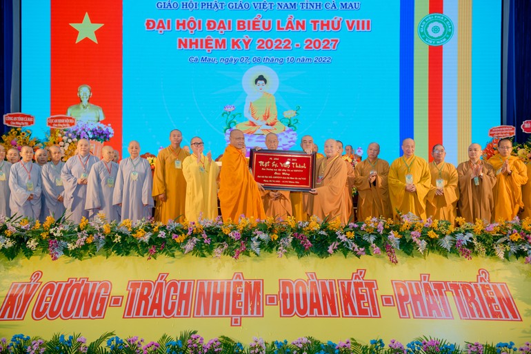Ban Trị sự GHPGVN tỉnh Cà Mau nhiệm kỳ 2022-2027 ra mắt tại Đại hội đại biểu Phật giáo tỉnh nhà lần thứ VIII tạm khuyết chức danh Phó Trưởng ban Thường trực và Chánh Thư ký, nay đã được bổ sung - Ảnh: Đăng Huy/BGN