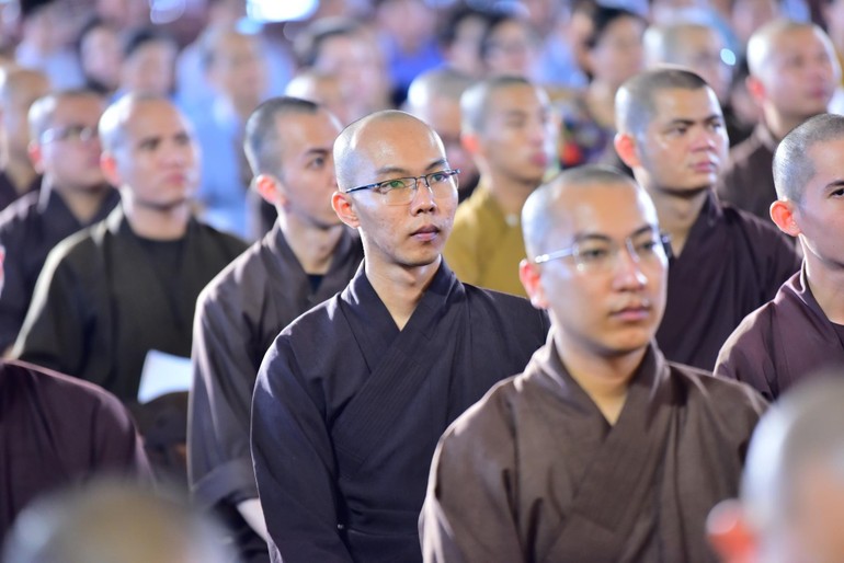Tăng Ni sinh viên cử nhân Phật học hệ chính quy thuộc Học viện Phật giáo VN tại TP.HCM
