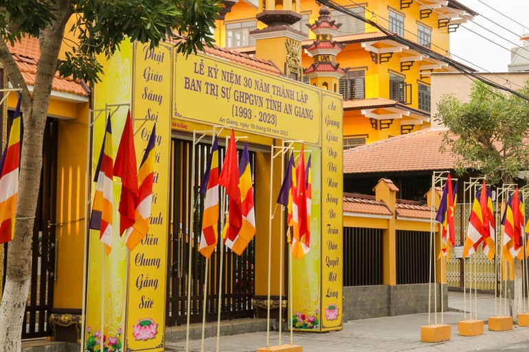 Lễ kỷ niệm 30 năm thành lập Ban Trị sự GHPGVN tỉnh An Giang được tổ chức tại chùa Bình An