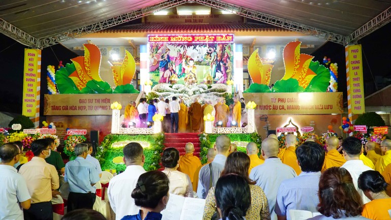 Quang cảnh đại lễ Phật đản Phật lịch 2567 do Ban Trị sự GHPGVN TP.Thủ Đức tổ chức