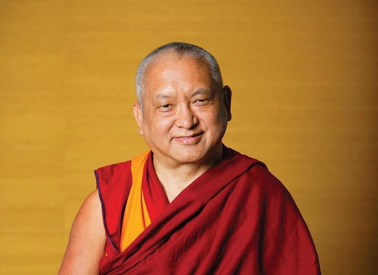 Ngài Lama Zopa Rinpoche, Thượng thủ Tổ chức Bảo tồn Truyền thống Phật giáo Đại thừa (FPMT) đã thu thần viên tịch tại tu viện Kopan, Kathmandu (Nepal) vào ngày 13-4, trụ thế 77 năm
