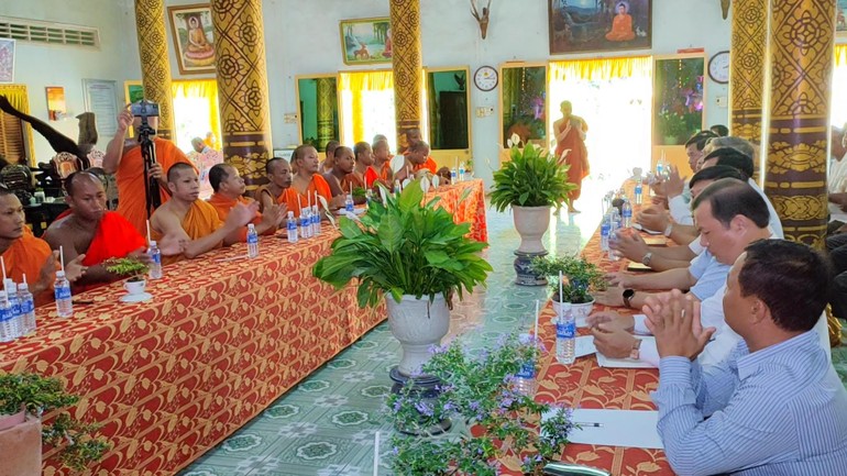 Hội Đoàn kết Sư sãi Yêu nước tỉnh Vĩnh Long đã tổ chức họp tại chùa Hạnh Phúc Tăng