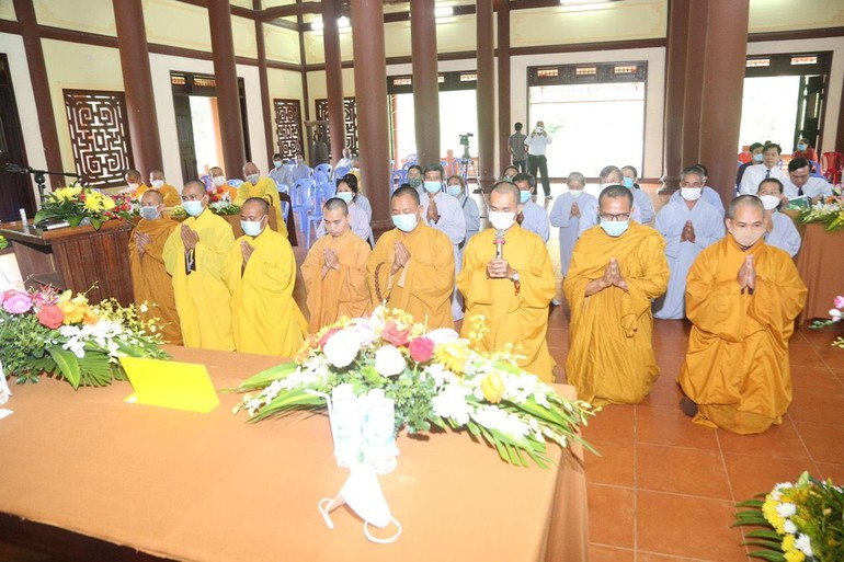 Tân Ban Trị sự Phật giáo huyện Khánh Sơn lần thứ I nhiệm kỳ 2021-2026 ra mắt và phát biểu nhận nhiệm vụ