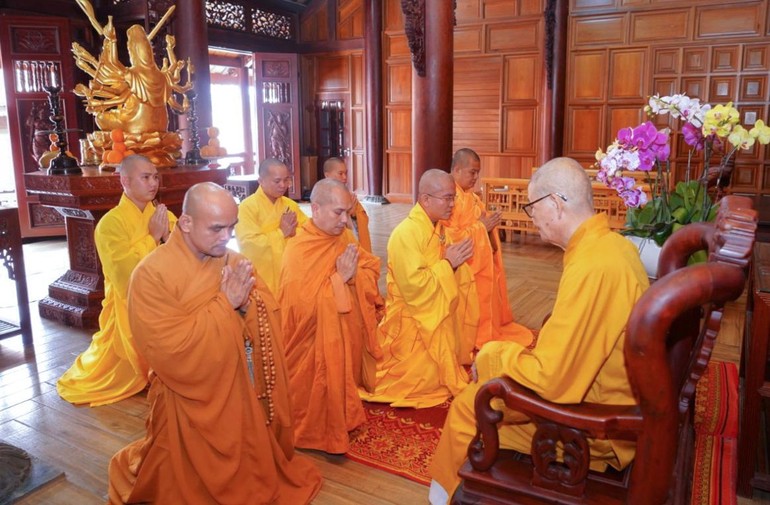 Ban Thường trực Ban Trị sự Phật giáo tỉnh Đắc Nông đảnh lễ Hòa thượng Thích Châu Quang