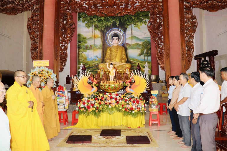 Lễ Phật đản tại chùa Thanh Lâm, H.Hớn Quản