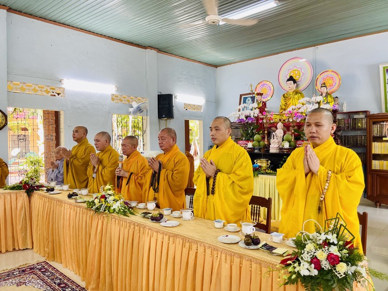 Bình Định: Ban Trị sự GHPGVN tỉnh thăm, cúng dường trường hạ mùa An cư kiết hạ Phật lịch 2567