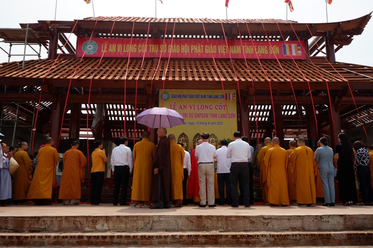Lễ sái tịnh, trì chú an vị long cốt tòa giảng đường thứ nhất Trụ sở Ban Trị sự GHPGVN tỉnh Lạng Sơn
