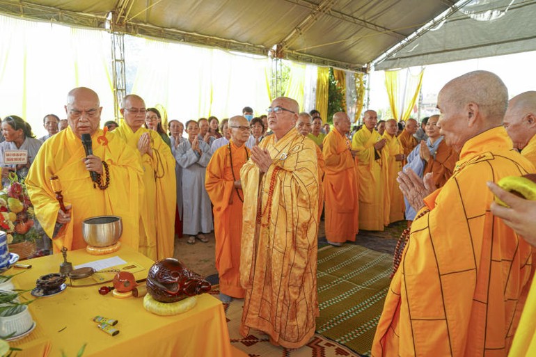 Lễ cầu nguyện công trình đúc đại hồng chung chùa Hội Nguyên
