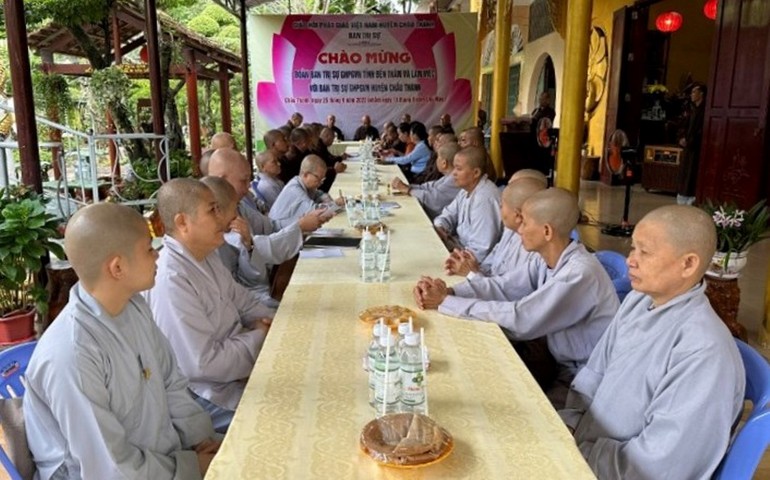 Bến Tre: Đoàn kiểm tra thuộc Ban Trị sự Phật giáo tỉnh thăm, làm việc với Tăng Ni H.Châu Thành