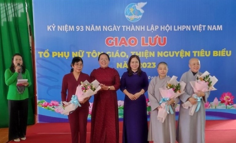 Ban Thường vụ Hội Liên hiệp Phụ nữ tỉnh Bến Tre tổ chức giao lưu Tổ phụ nữ Phật giáo tiêu biểu 2023