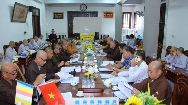Ban Thường trực Ban Trị sự GHPGVN tỉnh làm việc với Ban Trị sự TP.Bến Tre tại chùa Viên Minh