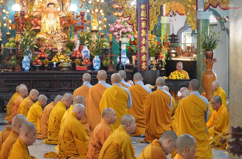 Chư tôn đức Phật giáo quận Gò Vấp bố-tát và sinh hoạt Phật sự 