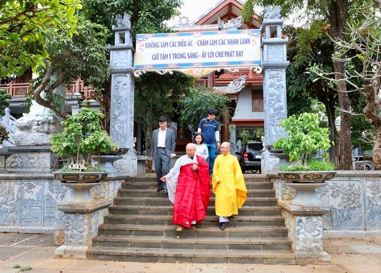 Hoà thượng Jinsung, Hội trưởng Hội Thiên Thai tông thăm Phật giáo tỉnh Đắk Lắk