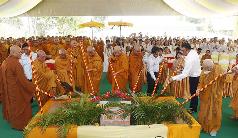Lễ đặt đá xây dựng thiền viện Pháp Sơn, tỉnh Đồng Nai