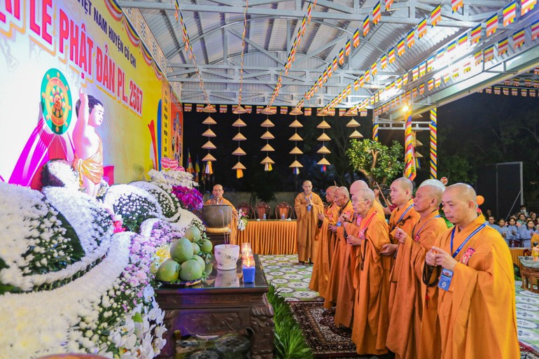 Trang nghiêm Đại lễ Phật đản Phật giáo H.Củ Chi