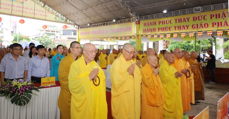 Ban Trị sự Phật giáo tỉnh Bình Thuận trang nghiêm tổng khai giảng khóa An cư kiết hạ 