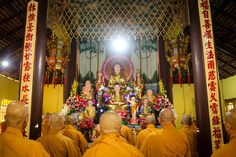 Lễ Bố-tát tại chùa Phước Lâm 