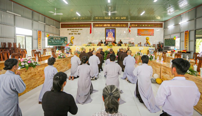 Lớp Sơ cấp Phật học H.Củ Chi tri ân chư vị giáo thọ nhân Ngày Nhà giáo Việt Nam 20-11