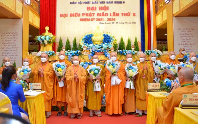 Phật giáo quận 6 ra mắt tân Ban Trị sự GHPGVN quận, nhiệm kỳ 2021-2026