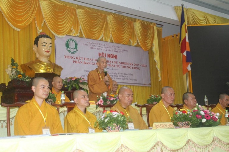 Hòa thượng Thích Thanh Hùng ban đạo từ hội nghị