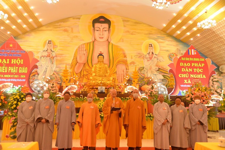 Tân Ban Trị sự Phật giáo huyện An Dương nhiệm kỳ 2021-2026 ra mắt và phát biểu nhận nhiệm vụ tại đại hội