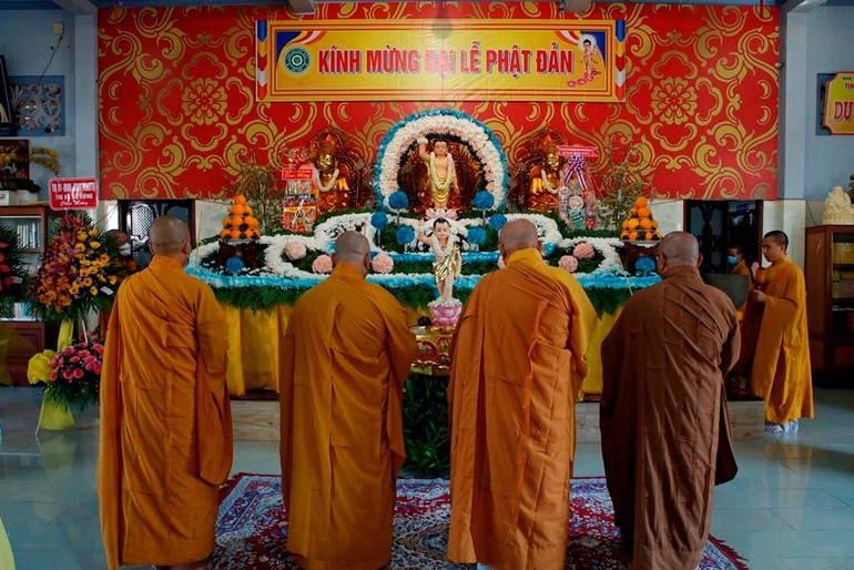 Đại lễ Phật đản Phật lịch 2566 được Ban Trị sự Phật giáo thị xã Gò Công cử hành tại chùa Huệ Quang