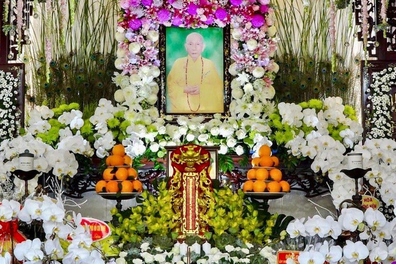 Di ảnh Trưởng lão Hòa thượng Thích Huệ Hải tại chùa Từ Quang