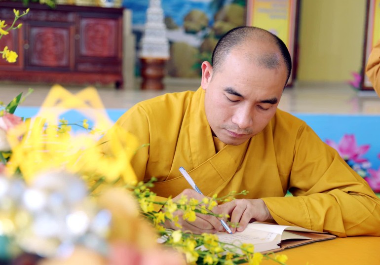 Đại đức Thích Tuệ Minh, Phó Văn phòng Ban Hướng dẫn Phật tử GHPGVN, Trưởng ban Hướng dẫn Phật tử tỉnh Nghệ An