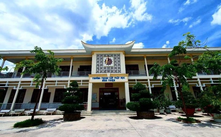 Trường Trung cấp Phật học tỉnh Bình Thuận (Tòng lâm Vạn Thiện, Khu dân cư Hùng Vương, P.Phú Thủy, TP.Phan Thiết)