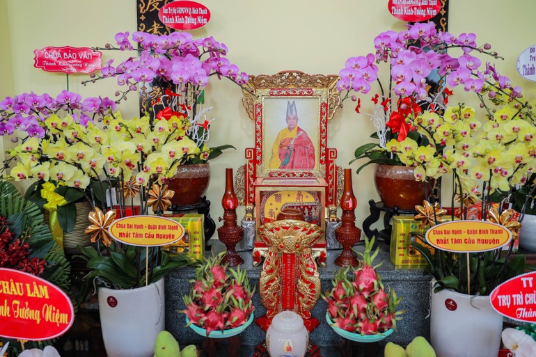 Di ảnh và linh vị cố Hòa thượng Thích Tâm Đăng tại tổ đường chùa Phước Bửu