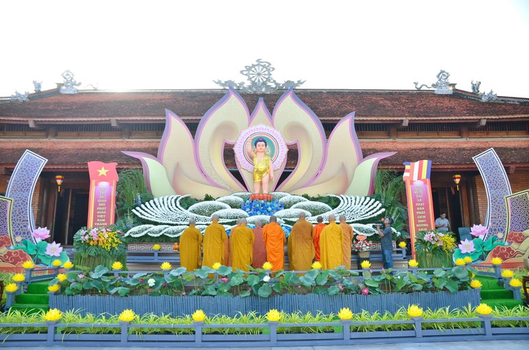 Lễ đài chính của Phật giáo TP.Cần Thơ tại thiền viện Trúc Lâm Phương Nam