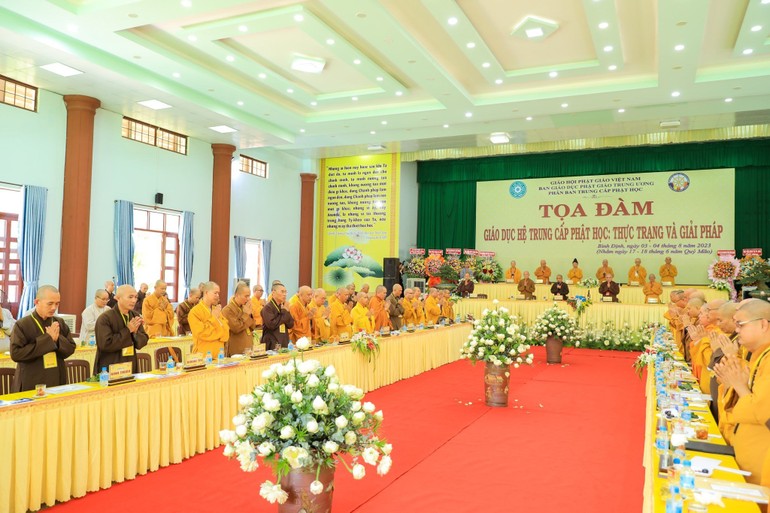 Buổi tọa đàm thứ hai “Giáo dục hệ Trung cấp Phật học: Thực trạng và giải pháp”
