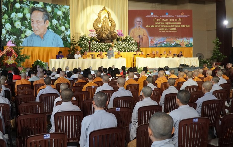 Lễ bế mạc hội thảo được diễn ra tại đại giảng đường Minh Châu - Ảnh: Quảng Hậu/BGN