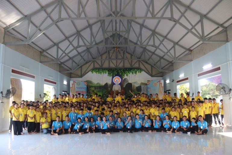 Hơn 300 bạn trẻ tham dự khóa tu "Ươm mầm yêu thương" lần 2 tại chùa Phước Điền