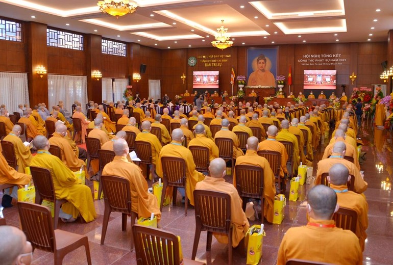 Quang cảnh hội nghị tổng kết hoạt động Phật sự năm 2021 Phật giáo TP.HCM 