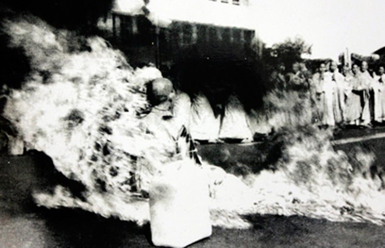 Hòa thượng Thích Quảng Đức vị pháp thiêu thân trong Pháp nạn 1963