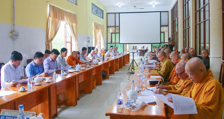 Quang cảnh hội nghị Ban Thường trực Ban Trị sự GHPGVN tỉnh Đồng Nai với các cơ quan chức năng sáng 26-10-2022