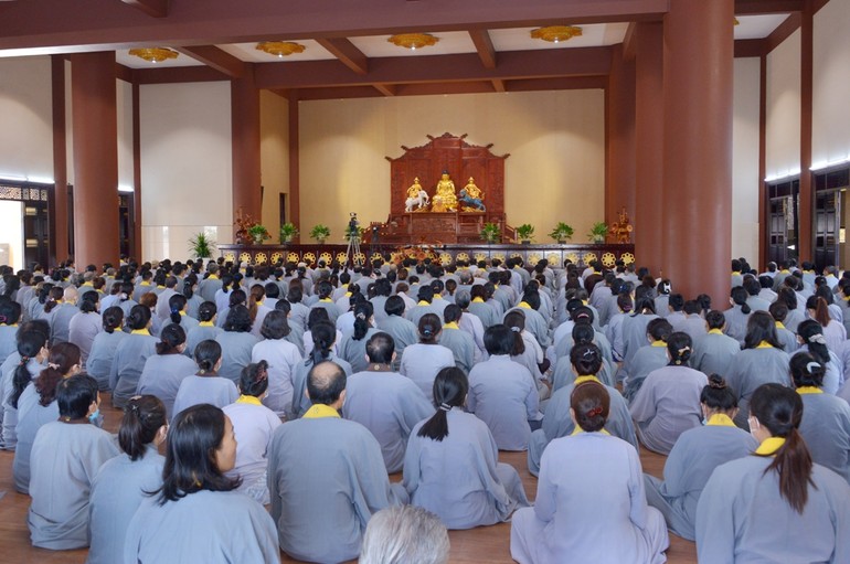 Quang cảnh thời pháp thoại tại giảng đường chùa Huê Nghiêm do Hòa thượng Thích Lệ Trang đảm trách, sáng 26-2 - Ảnh: Bảo Toàn/BGN