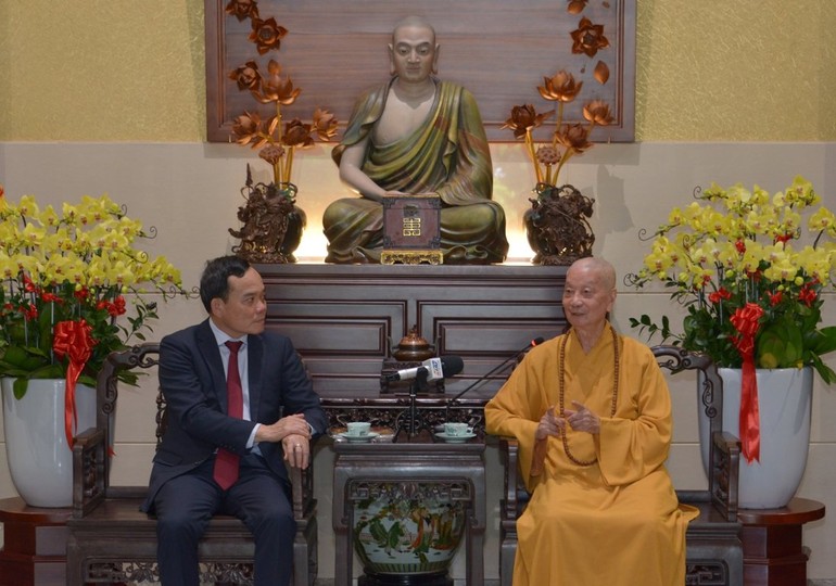 Đức Pháp chủ GHPGVN - Đại lão Hòa thượng Thích Trí Quảng tiếp Phó Thủ tướng Chính phủ Trần Lưu Quang đến thăm và chúc mừng nhân Đại lễ Phật đản Phật lịch 2568 - Ảnh: Bảo Toàn/BGN