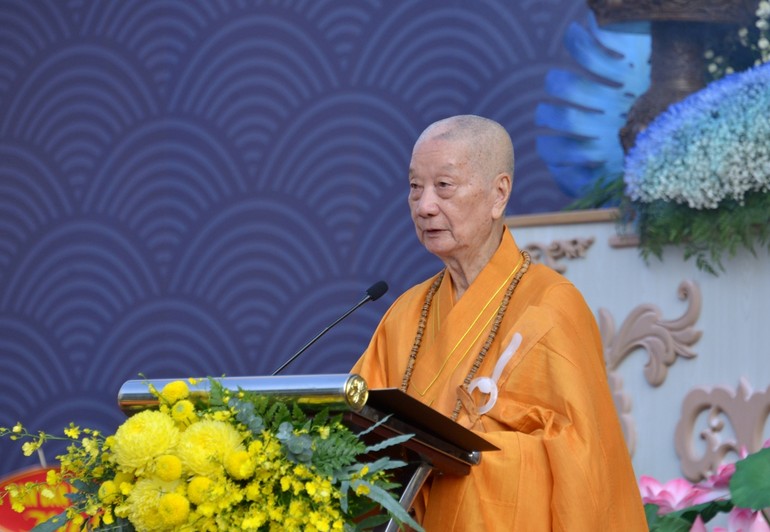 Đức Pháp chủ GHPGVN gởi thông điệp nhân Đại lễ Phật đản Phật lịch 2568 đến với Tăng Ni, Phật tử Việt Nam trong và ngoài nước - Ảnh: Bảo Toàn/BGN